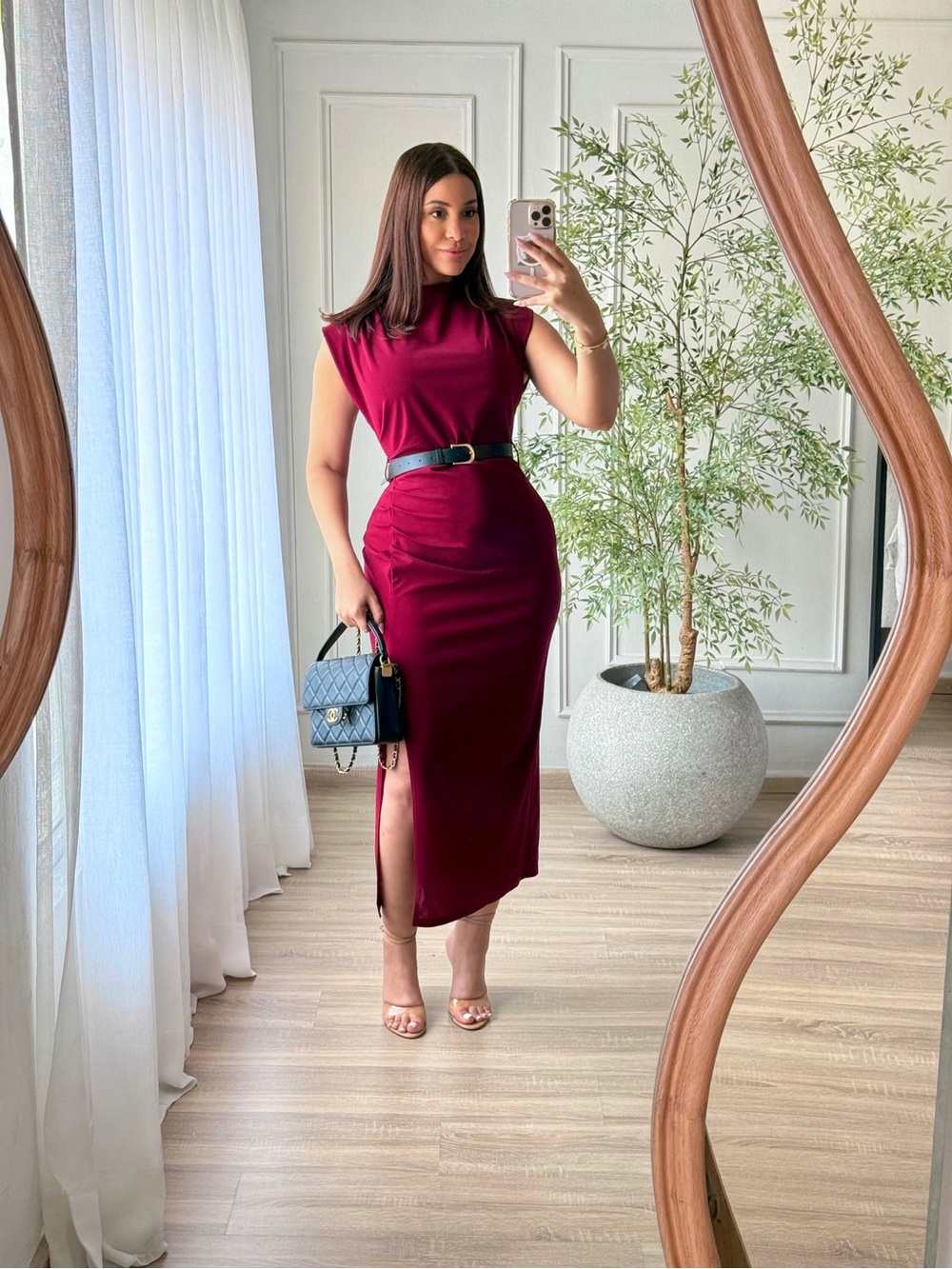 Elegant Burgundy Sleeveless Midi Dress with Side Slit